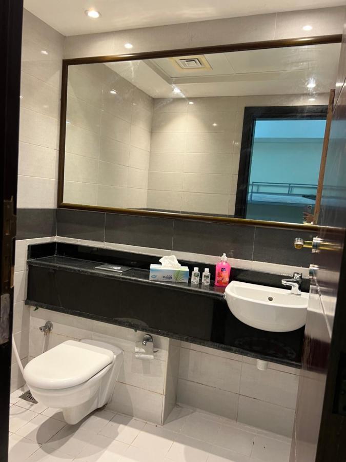 Grand Pearl Hostel For Boys ดูไบ ภายนอก รูปภาพ